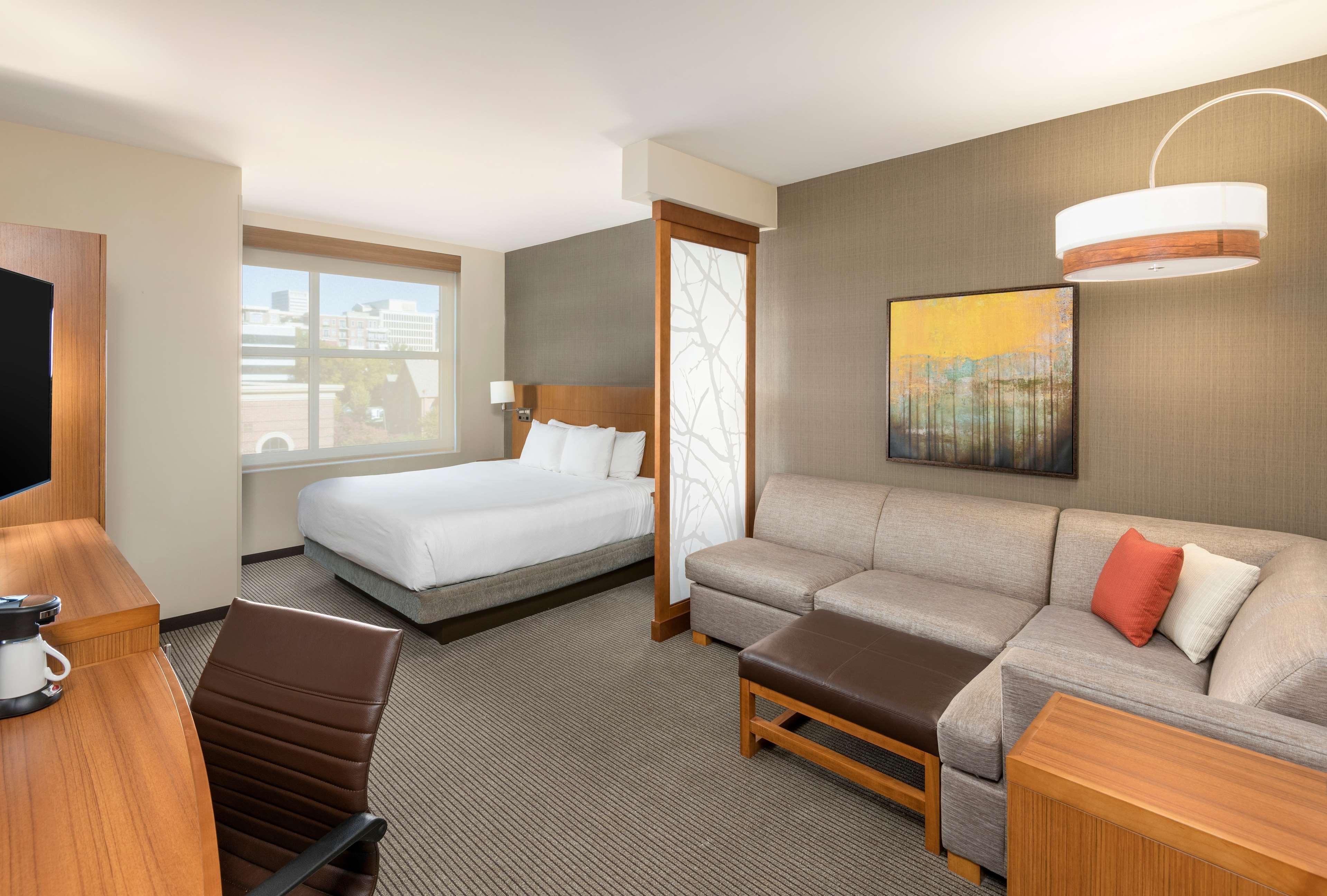 Hyatt Place Greenville Downtown Extérieur photo