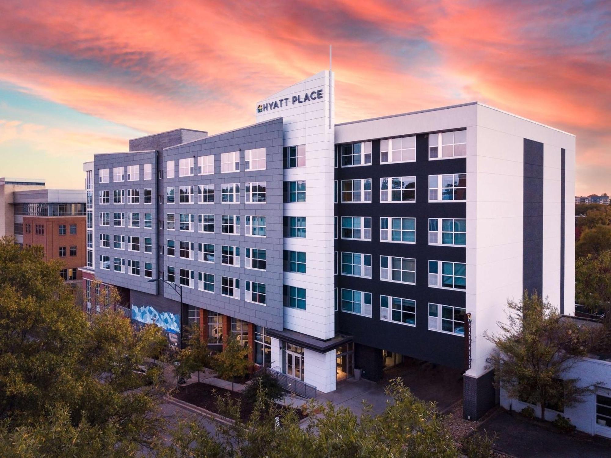Hyatt Place Greenville Downtown Extérieur photo